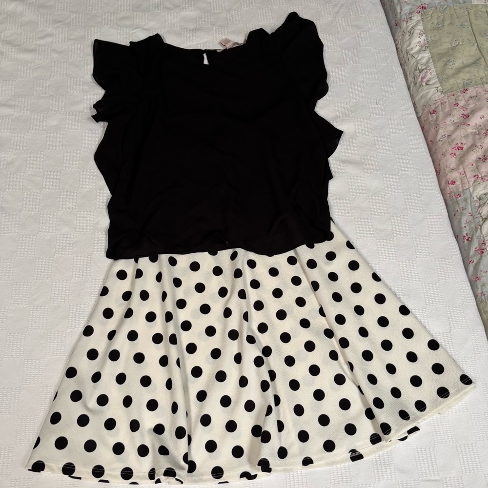 Bundle of 4 Items (1 blouse and 3 skirts)